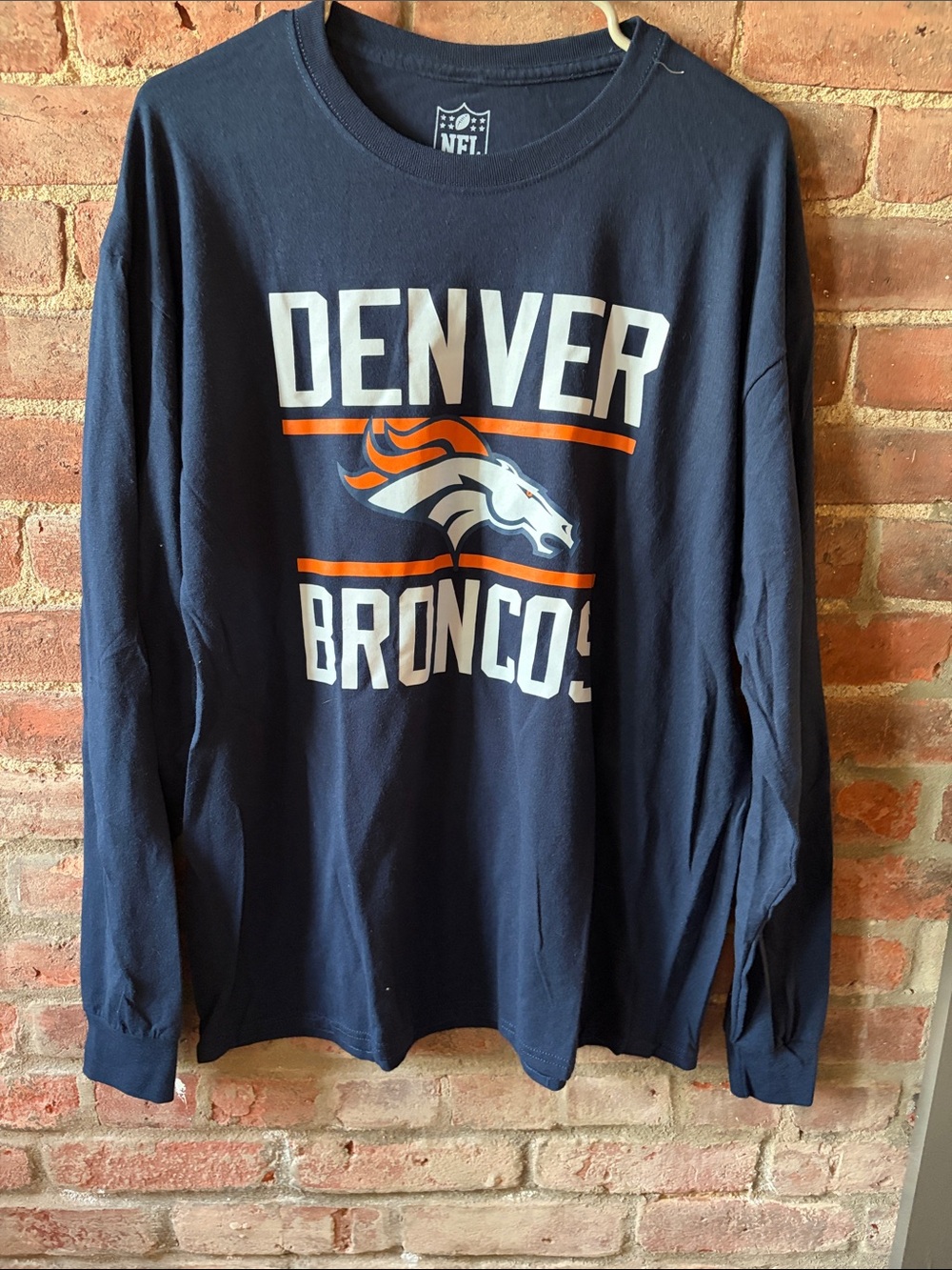 Denver Broncos NFL football Navy and Orange Long Sleeve Team Tee men’s size XL